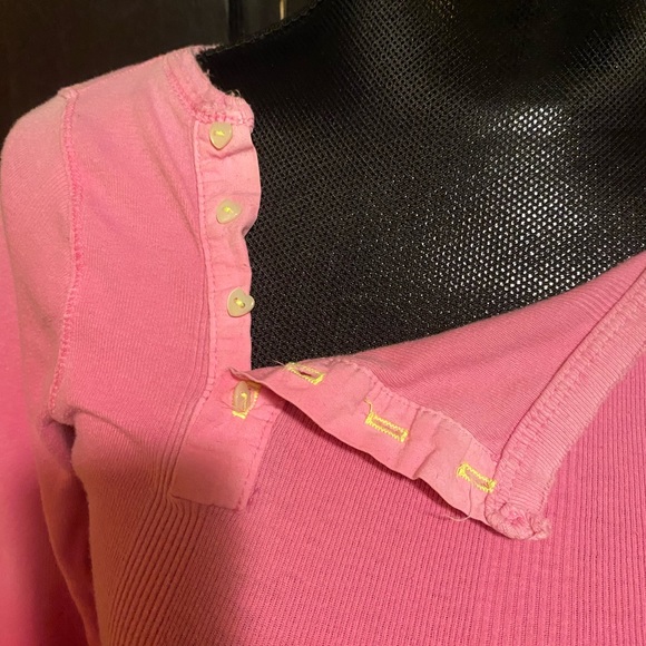 Vintage language top. - Picture 2 of 6